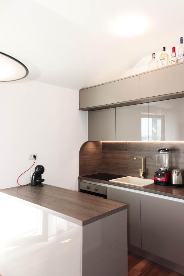 Tina Apartment *